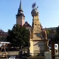 szabadka városháza levéltár szentháromság szobor